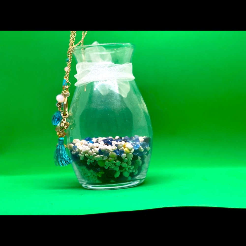 Turquoise and gold necklace